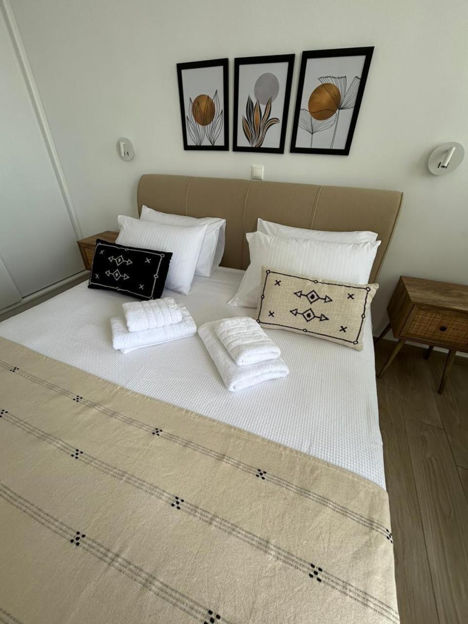 Emilia Suites Ermoupoli Exteriör bild