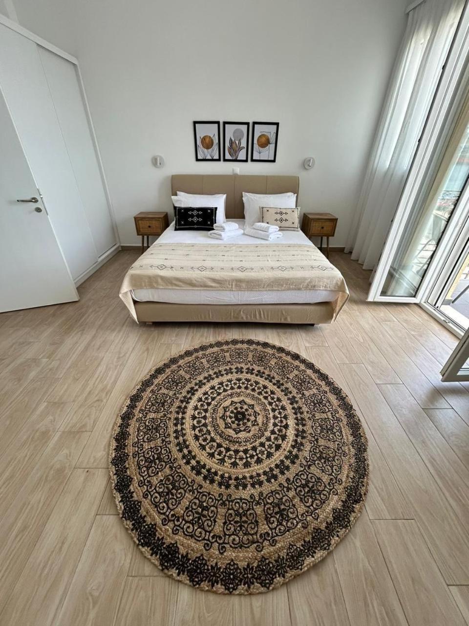 Emilia Suites Ermoupoli Exteriör bild