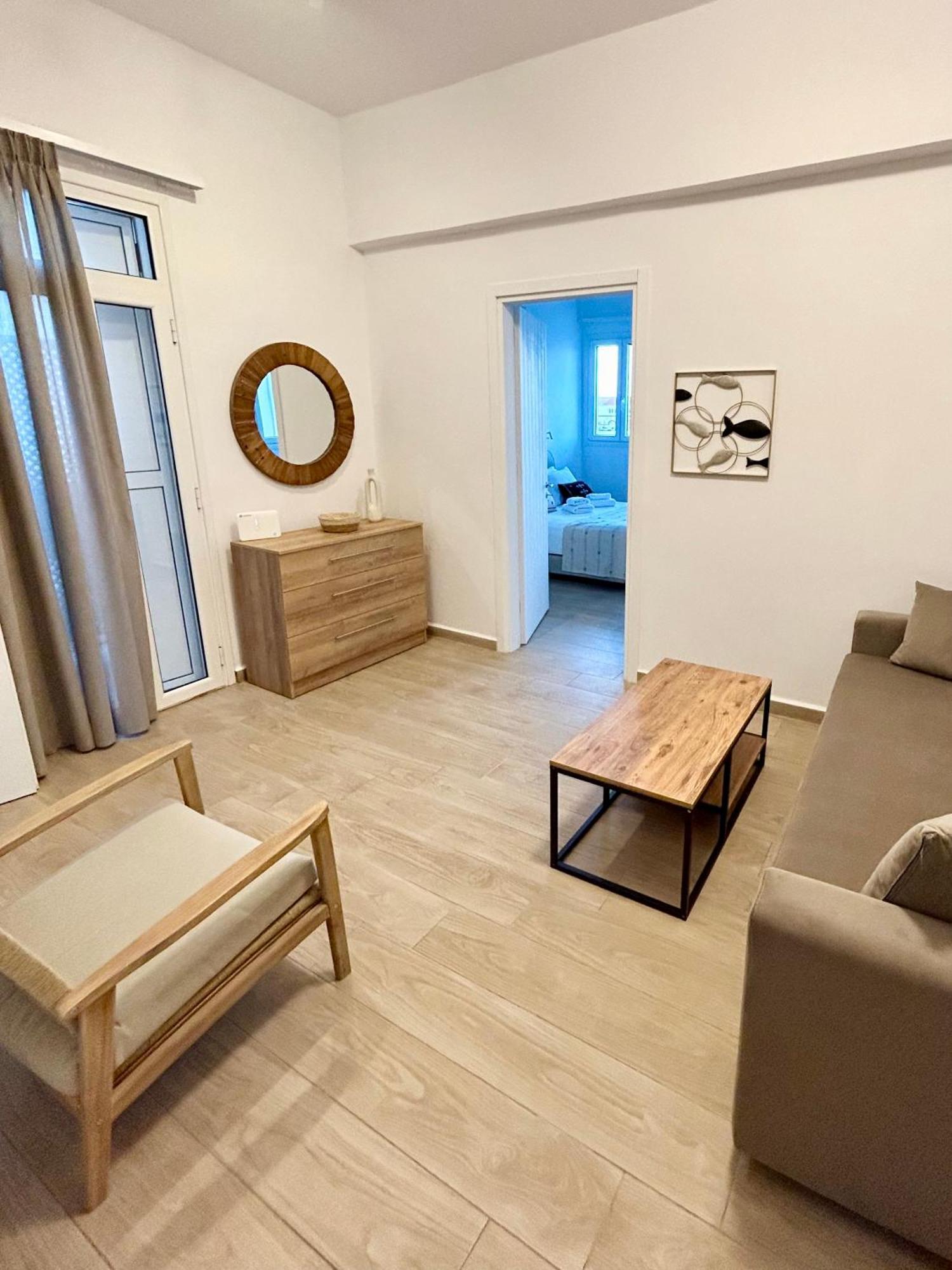 Emilia Suites Ermoupoli Exteriör bild